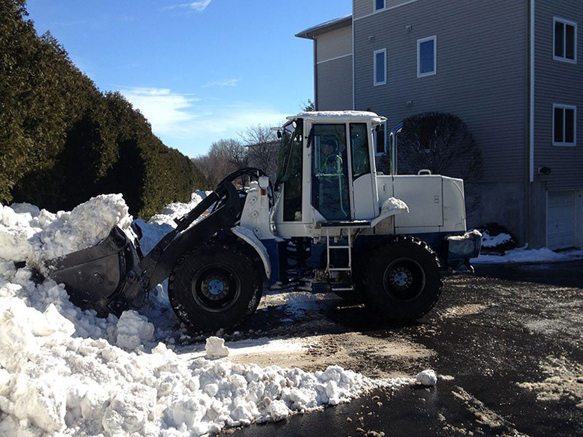 Horizon Landscape truck removing snow